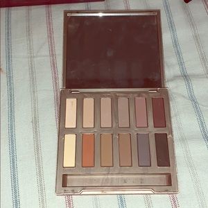 Naked Ultimate Basics palette